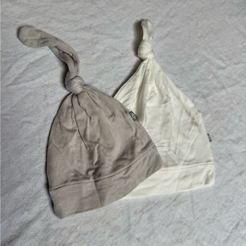 Kyte knotted caps bundle nb (white) 3-6m (gray)